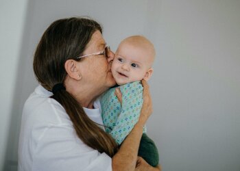 Z życia wzięte. "Córka uważa, że jako babcia mam obowiązek zajmować się wnukiem": Ja nie mam już na to siły