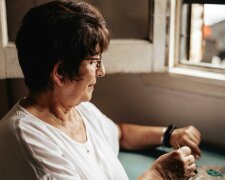 Z życia wzięte. "To mój syn zdradził, ale ja poniosłam karę": Synowa odcięła mnie od wnuków