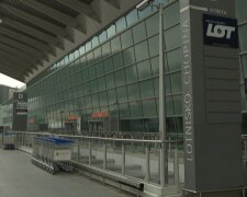 Lotnisko Chopina/ screen z video https://tvn24.pl/