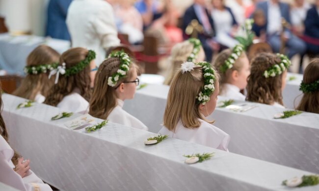 Komunia święta. screen: eska.pl