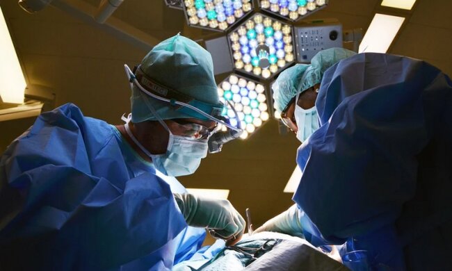 Nastolatka trafiła do szpitala z silnym bólem brzucha. To, co lekarze odkryli w jej żołądku w czasie operacji odbiera mowę