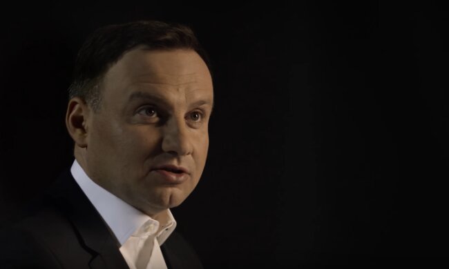 Andrzej Duda głęboko zasmucony informacją o odejściu wielkiego Polaka. "Żegnamy dziś człowieka niezwykle zasłużonego"