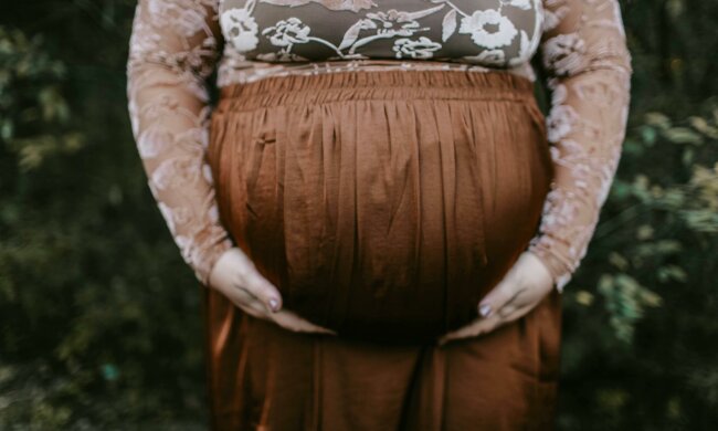 Z życia wzięte. "Moja 46-letnia matka jest w ciąży": Nie potrafię tego zaakceptować