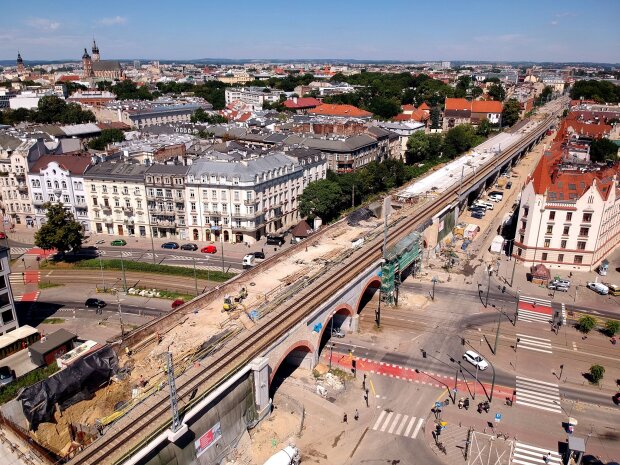 Kraków: coraz bardziej zmienia się centrum miasta. Prace postępują w zawrotnym tempie [ZDJĘCIA]