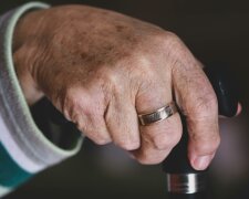 Z życia wzięte. "Oddałam chorego męża do domu opieki": Dziś dzieci mnie za to osądzają, choć same nie chciały mi pomóc