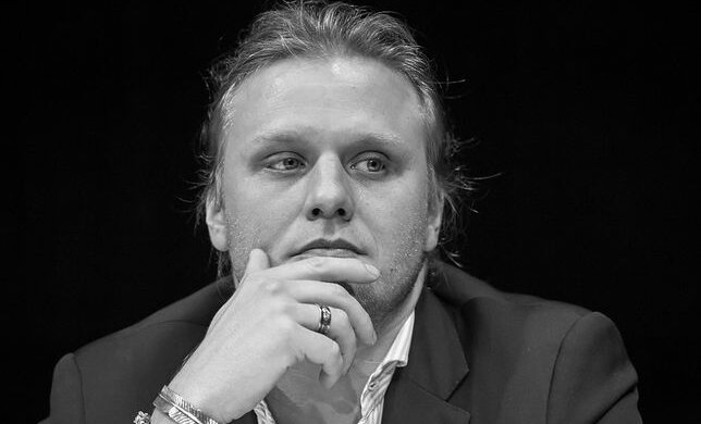 W dalszym ciągu trwa postępowanie w sprawie producenta Piotra Woźniaka-Staraka. Wszystko przez opóźnienia jednej ze służb