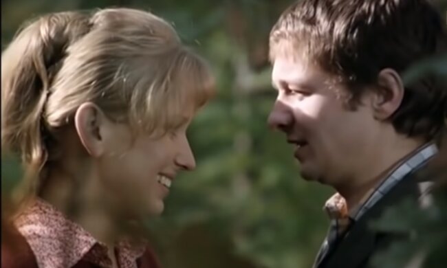 Kadr z serialu "Daleko od szosy"/YouTube @VHS