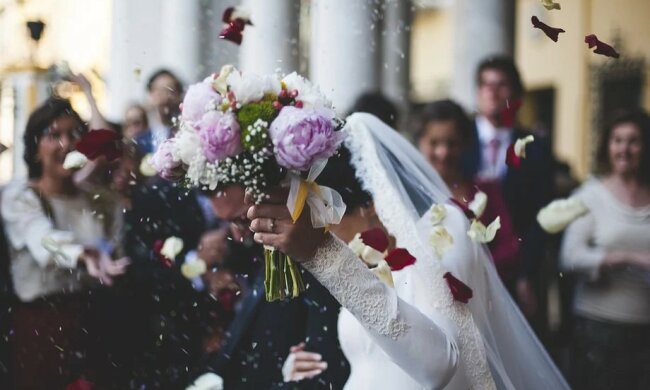 Ślub/screen Pixabay