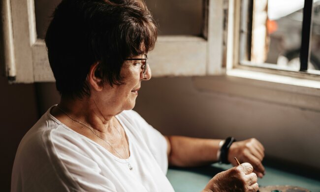 Z życia wzięte. "To mój syn zdradził, ale ja poniosłam karę": Synowa odcięła mnie od wnuków