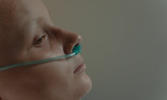 Takie poty mogą być sygnałem ostrzegawczym. Bywają związane z chorobą nowotworową