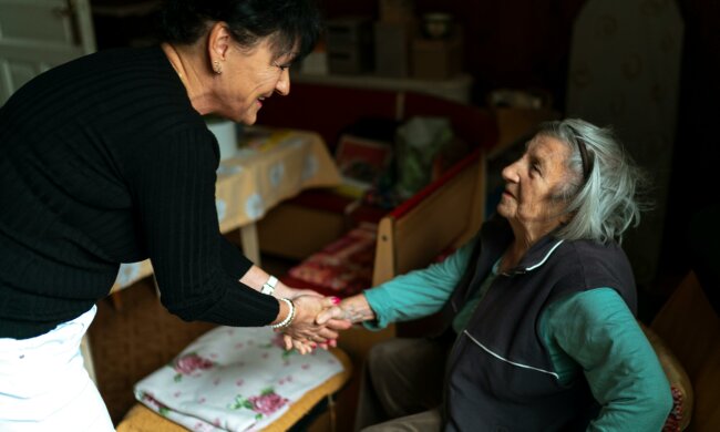 Z życia wzięte. "Przepisałam mieszkanie swojej córce, wierząc, że robię dobrze": W dniu moich 80. urodzin odesłała mnie do domu opieki