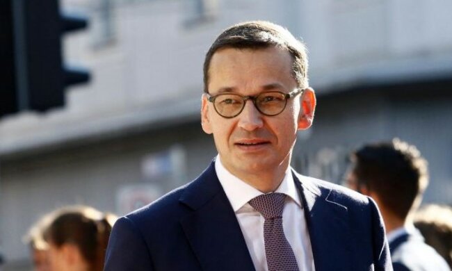 Premier Mateusz Morawiecki pochwalił się miło spędzonym czasem z bliskimi. Na wakacyjnym wypadzie miał przy sobie sznurek paparazzich