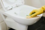 Włóż woreczek do toalety, a będzie błyszczeć i pachnieć przez 20 dni! Prosty trik, a efekt zachwyca