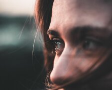 Na chrzcie syna teść wypił za dużo i ujawnił sekret mojego ojca. Wtedy zrozumiałam, przed czym od lat ostrzegała mnie mama