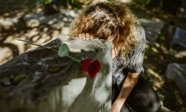 Z życia wzięte. "Kiedy pochowałam córeczkę, pochowałam też swoje małżeństwo": Mąż nie uniósł mojego bólu i uciekł
