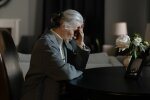 Z życia wzięte. Po odejściu męża znalazłam jego drugi telefon. Ostatnią wiadomość wysłał w dniu naszej rocznicy