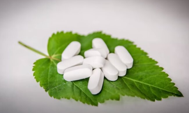 Aspiryna, nawóz/YouTube @Szalejemy i siejemy