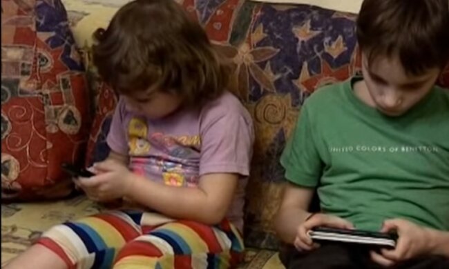 o szkodliwości i korzyściach gadżetów, screen Youtube