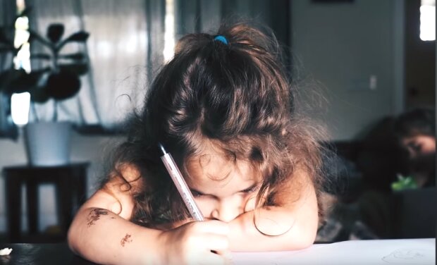 Poruszająca historia 4-letniej dziewczynki, która straciła ukohanego psa. Napisała list do nieba. To, co się stało później zaskakuje