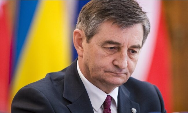 Były marszałek Sejmu wciąż mieszka w rządowej willi, choć termin wyprowadzki już minął. Kto za to zapłaci?