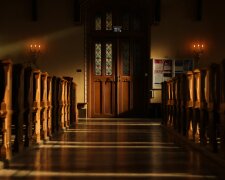 Kościół ostrzega przed takim zachowaniem w niedzielę. Wielu wiernych o tym zapomina