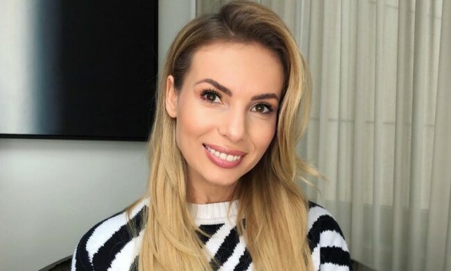 Izabela Janachowska na Majorce z mężem i synkiem. Jak spędza wakacje znana organizatorka ślubów