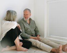 Z życia wzięte. Przez 45 lat mąż ukrywał przede mną swoje zarobki i wydatki. Gdy otworzyłam zamkniętą szufladę, poznałam cenę jego „prywatności”
