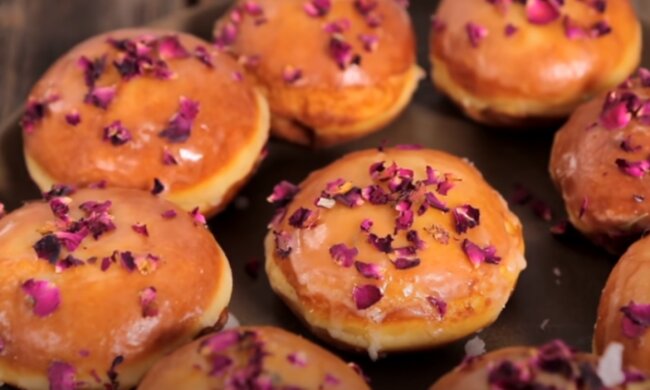 Pączki/YouTube @Słodka Tuba