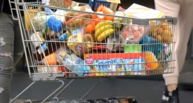 Zakupy. Źródło: Youtube