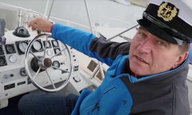 ławomir Świerzyński Bayer Full/ YouTube