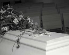 Z życia wzięte. "Matka nie zdążyła jeszcze spocząć w grobie": A narzeczona pokazała swoje prawdziwe oblicze