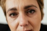 Z życia wzięte. "Przyjęłam jego zdradę bez słowa, bo wierzyłam, że przynajmniej dom zostanie mój": Pomyliłam się. Wyrzucił mnie jak obcą