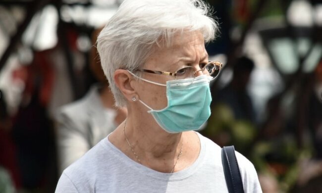 Senior a COVID-19/screen Pixnio