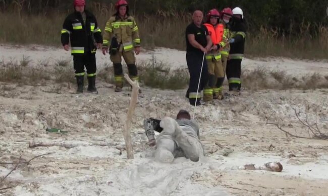 Ryzykował życiem dla zdjęcia. Teraz zapłaci surową karę