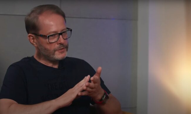 Artur Żmijewski / YouTube:  Studio Festiwalowe
