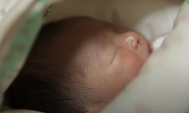 Noworodek, źródło: YouTube/K-DOC