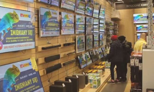 Mężczyźnie odmówiono sprzedaży towaru na raty. Powód jest kuriozalny