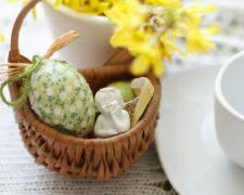 Tego nie wkładaj do święconki. Ksiądz ostrzega przed popularnym błędem