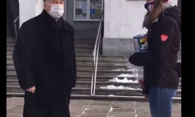 Zdumiewająca reakcja księdza na obecność wolontariuszki WOŚP. Źródło: Facebook Ewa Galon