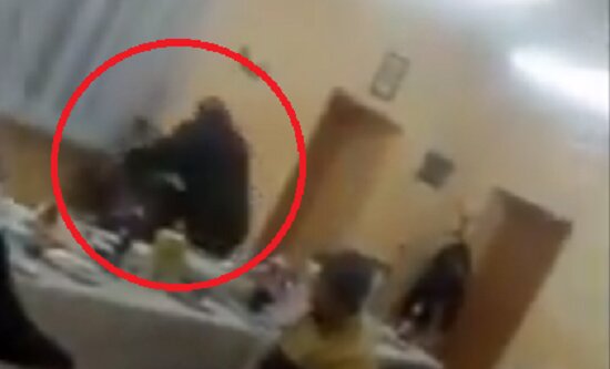 Sołtys jednej z polskich wsi pobił swoją partnerkę na imprezie urodzinowej. Wstrząsające zajście uwiecznił jeden z gości