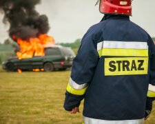 Nie zostawiaj tych rzeczy w rozgrzanym aucie. Strażacy wydali pilne ostrzeżenie