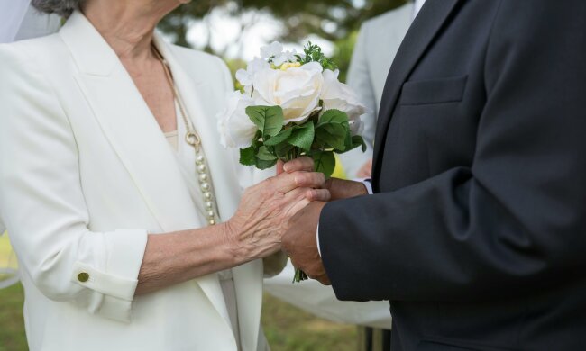 Z życia wzięte. "Mama zdecydowała się wyjść za mąż w wieku 63 lat": Nie mogłam sobie wyobrazić czegoś takiego