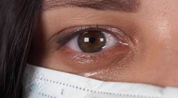 Resort zdrowia nie próżnuje. Ponownie nakładają na Polaków zaostrzone rygory. Limity na siłowniach, w kościele, czy na weselach, ale to nie koniec