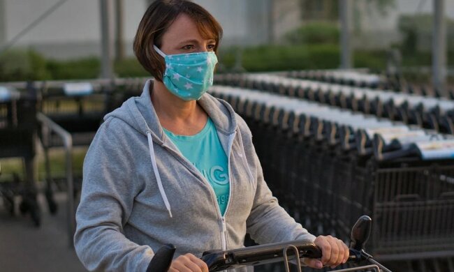 Poalcy boją się lockdownu?/screen Youtube