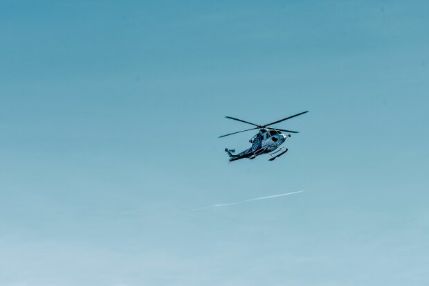 Helikopter z gwiazdami telewizji rozbił się. Ogromne płomienie na miejscu