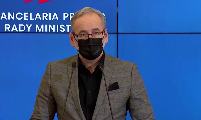 Adam Niedzielski/ YouTube