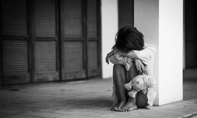 Z życia wzięte. "Matka kazała mi żebrać na ulicy, jakbym była jej skarbonką": Potem oddała mnie obcym, jak niechciany przedmiot