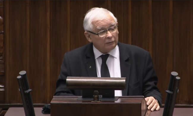 Jarosław Kaczyński z mównicy sejmowej odniósł się do sytuacji w kraju. Padły bardzo mocne słowa. Co powiedział polityk
