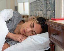 Ekspertka wskazuje "zabójcę snu". Lepiej nie trzymać go w sypialni