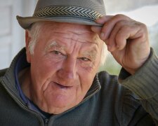 Z życia wzięte. "Mam dość ojca, który od lat szantażuje nas spadkiem": Nie zamierzam już żyć tak, jak on sobie tego życzy